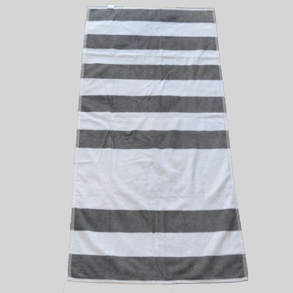 W Fort Lauderdale The Residences Pool Beach Resort Towel Cotton Gray White New - Picture 2 of 7